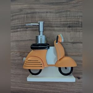 NWT Moped Scooter Lotion Or Soap Pump. Creamsicle Orange.